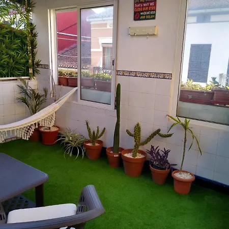 Casa Con Encanto Y Terraza Junto A La Playa